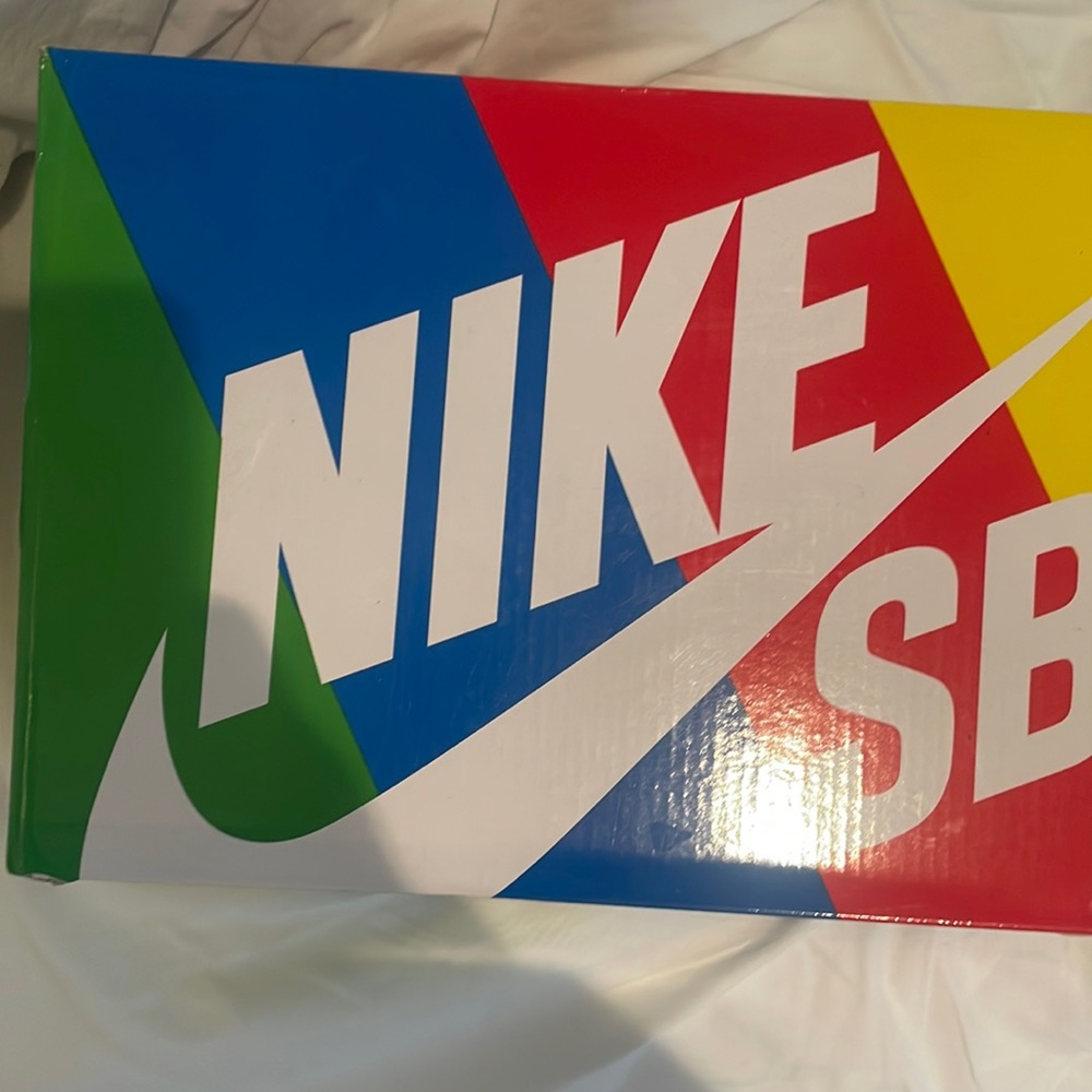 Nike an dunk parra abstract. Work 5 times. No wear damage.